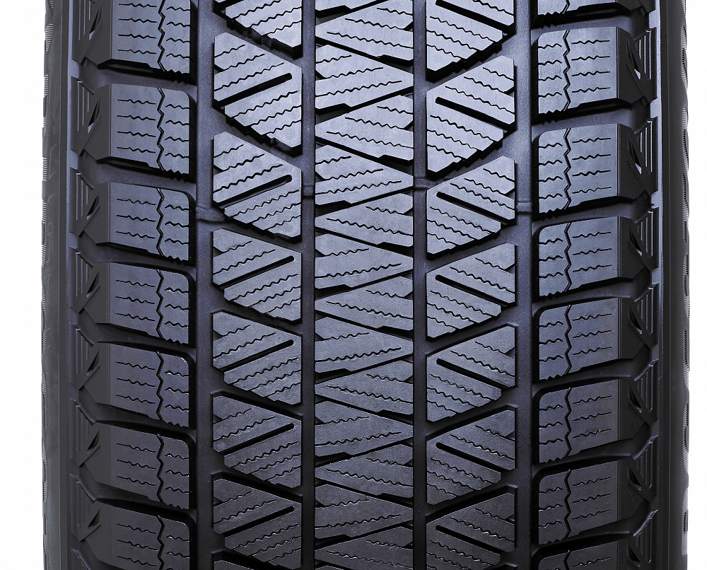 225/60R18    Bridgestone Blizzak DM-V3  100S